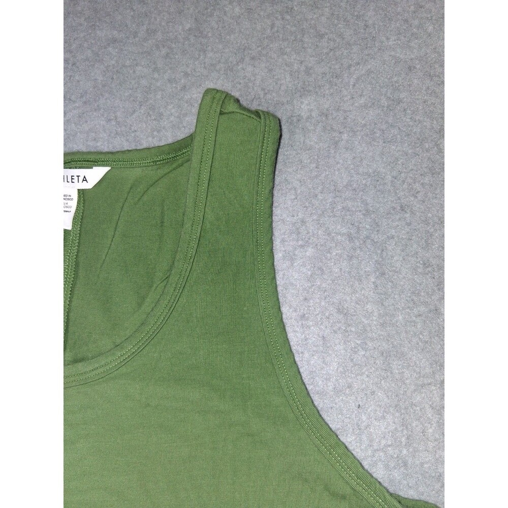 Athleta Essential Tank Top Size Small Sage Green Ribbed Stretch Activewear Yoga - Picture 3 of 10